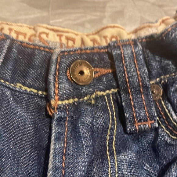 GUESS LITTLE GIRLS JEANS WITH CUTEST BACK POCKETS…ELASTIC ADJUSTABLE WAISTLINE - Picture 5 of 13